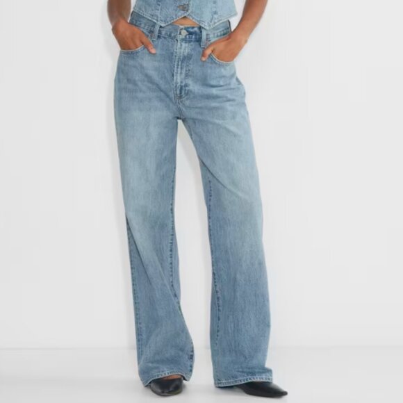 Denim Forum Denim - Denim Forum Farrah Hi-Rise High Rise Wide Jean , size 25 light wash crop